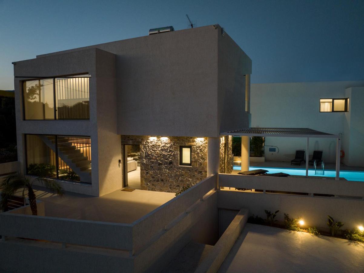 Xenias Luxury Villa *
