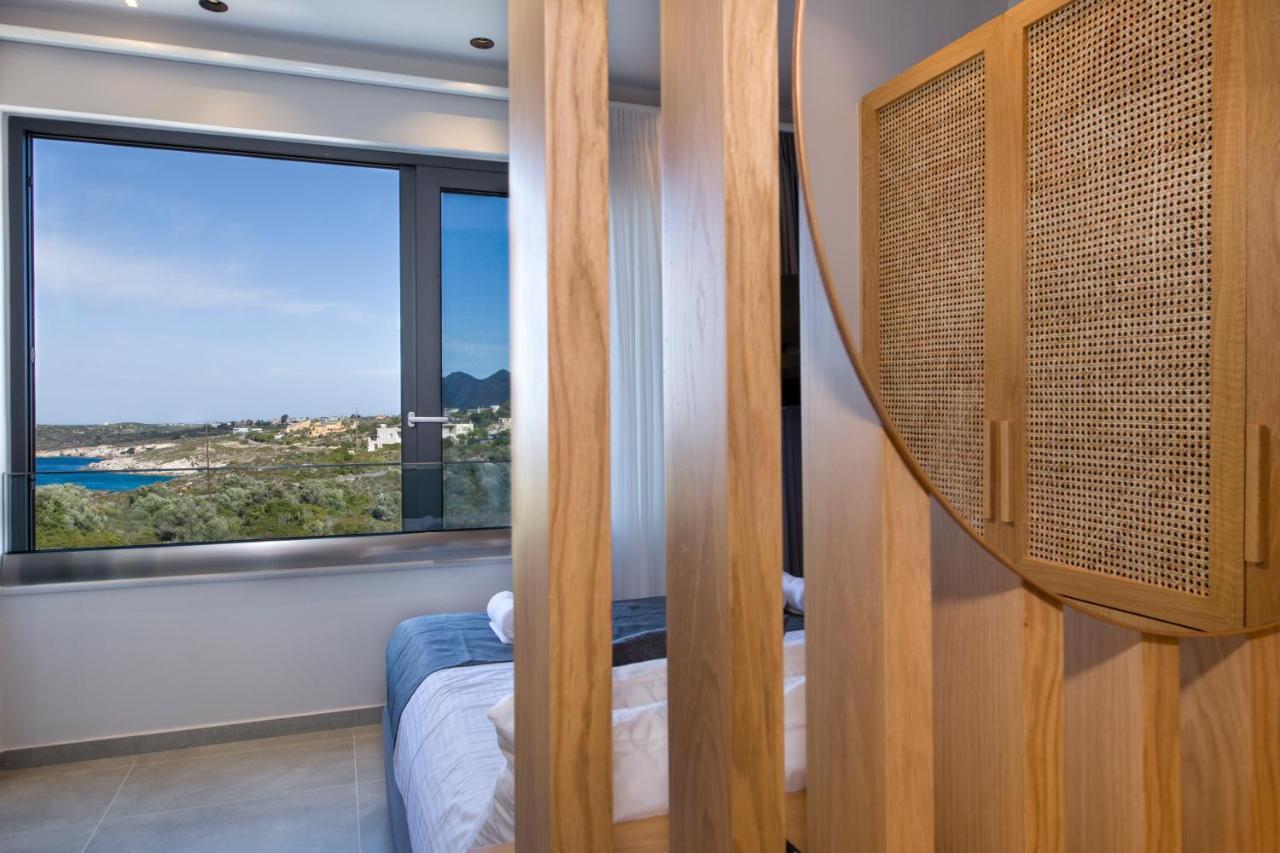 Xenias Luxury Villa *