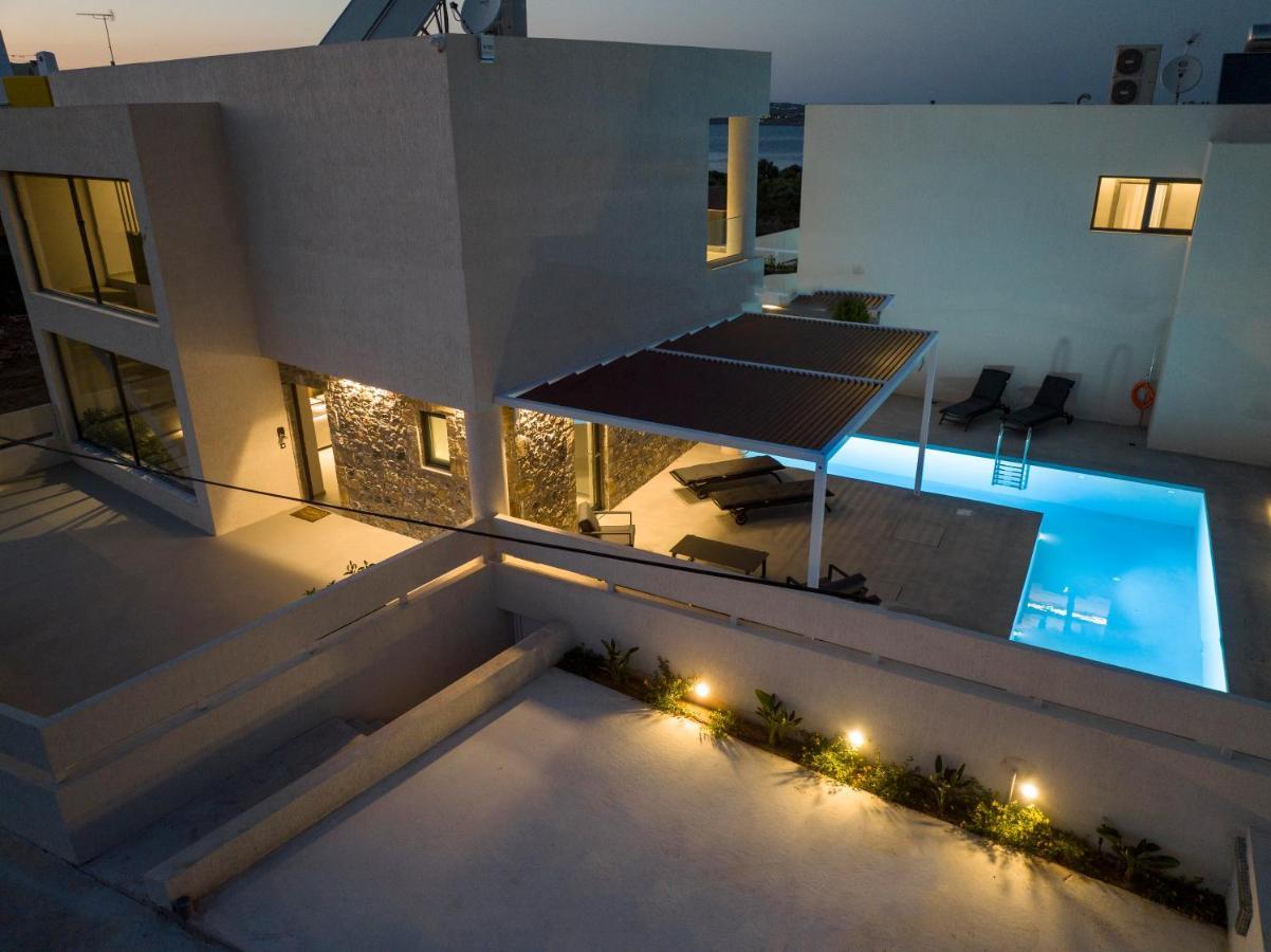 Xenias Luxury Villa *
