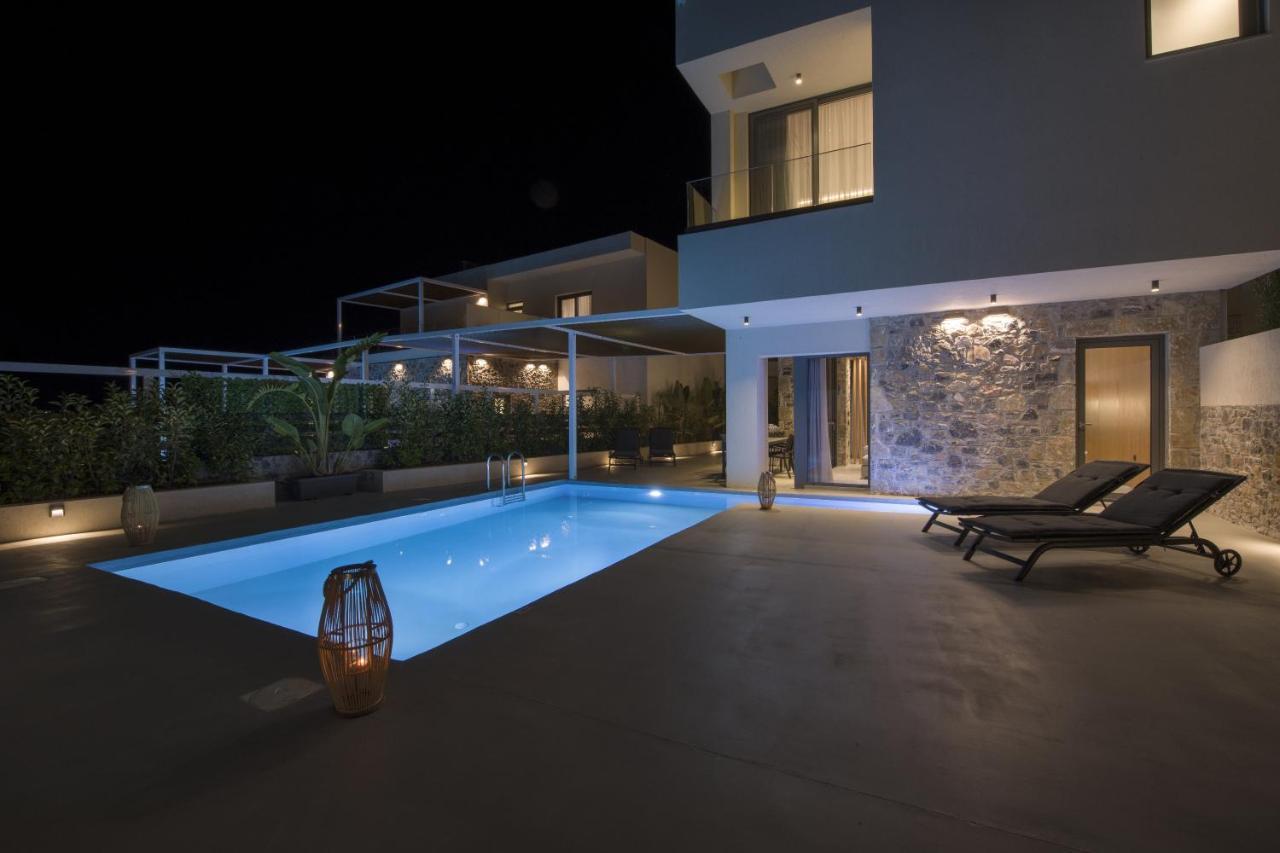 Xenias Luxury Villa *
