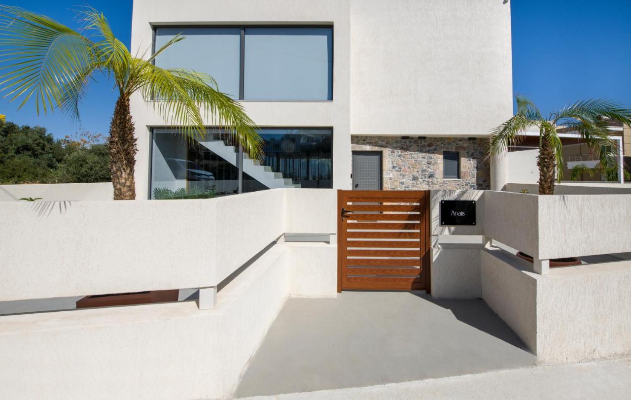 Xenias Luxury Villa *