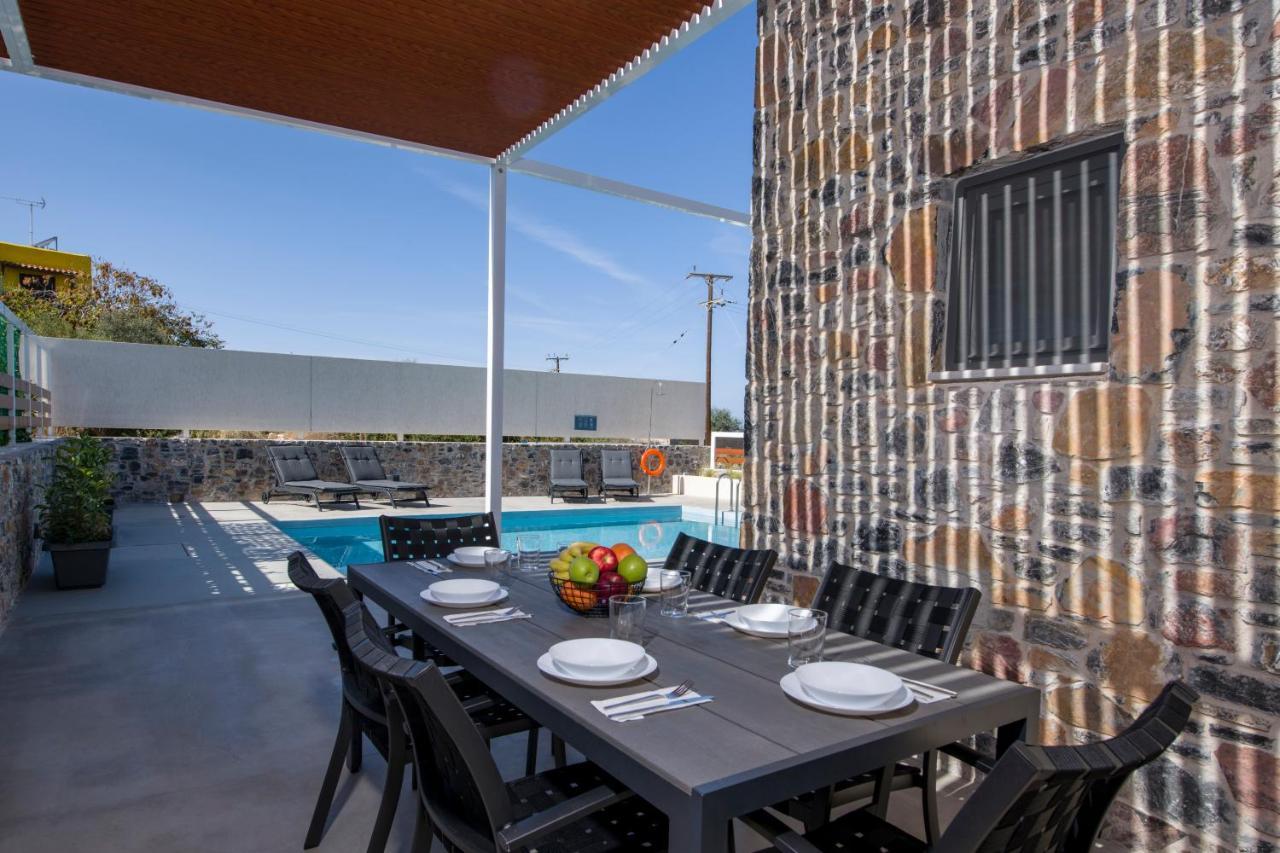 Xenias Luxury Villa *