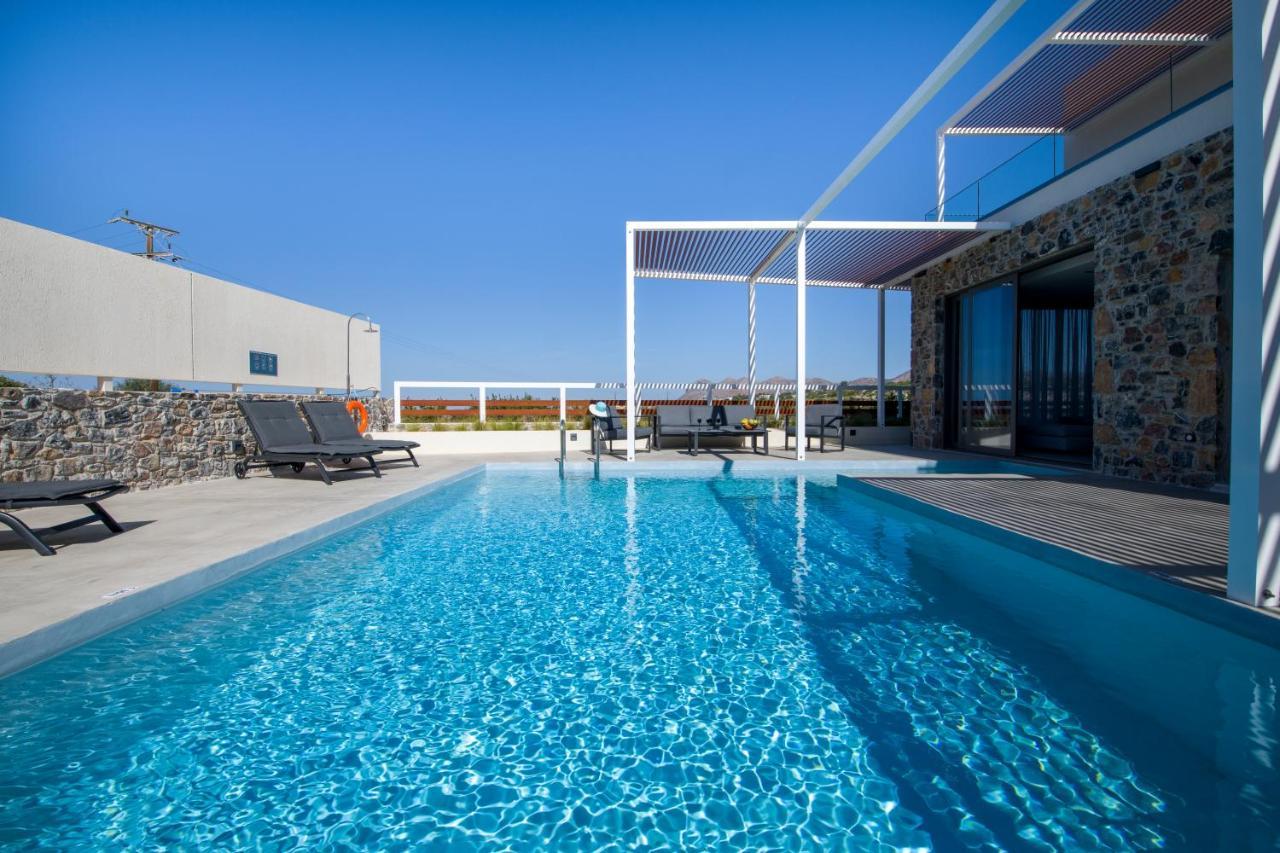 Xenias Luxury *
