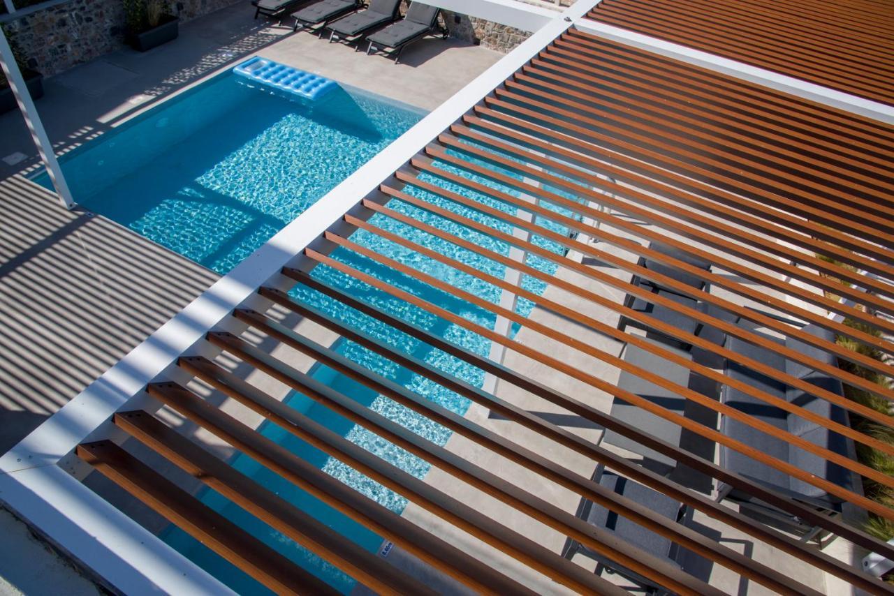 Xenias Luxury Villa *