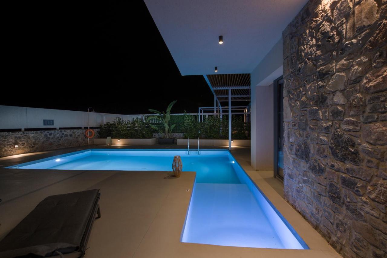 Xenias Luxury Villa Kalathas